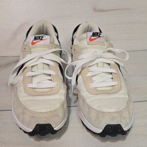 Nike Women's Cream and Black Sneakers